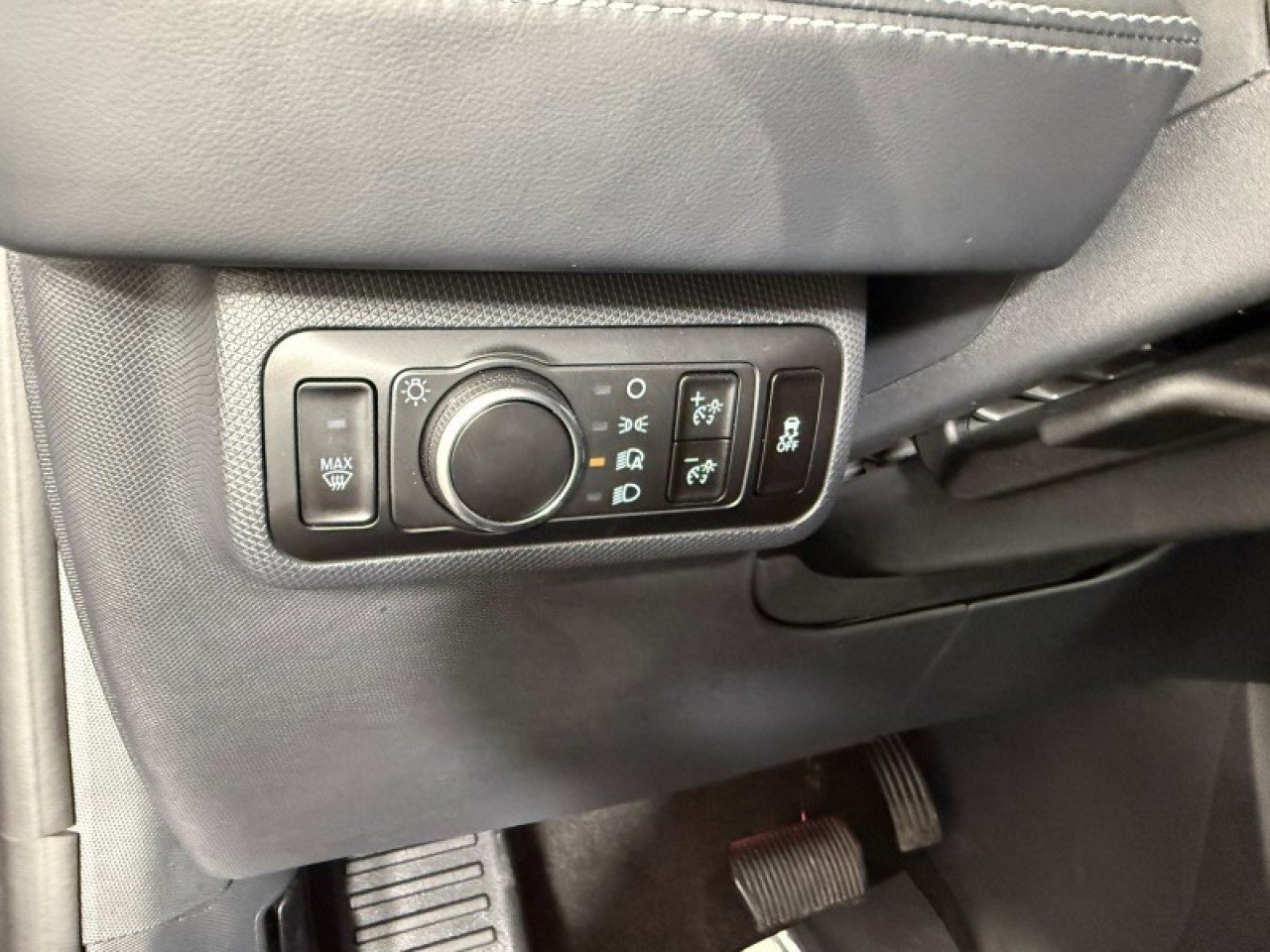 Certified 2025 Ford Mustang Mach-E Premium AWD/4WD image 22