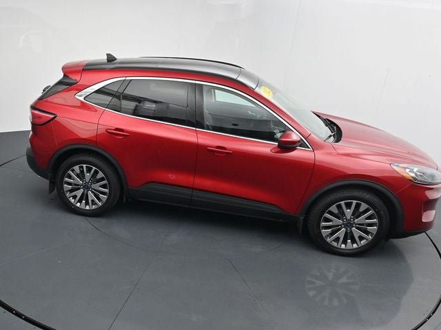 Certified 2022 Ford Escape Titanium w/ Class II Trailer Tow Package AWD/4WD image 28