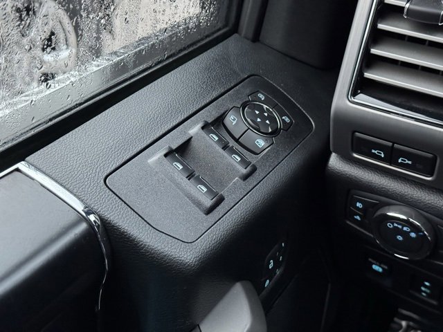 Certified 2019 Ford F150 Platinum w/ Equipment Group 701A Luxury image 38