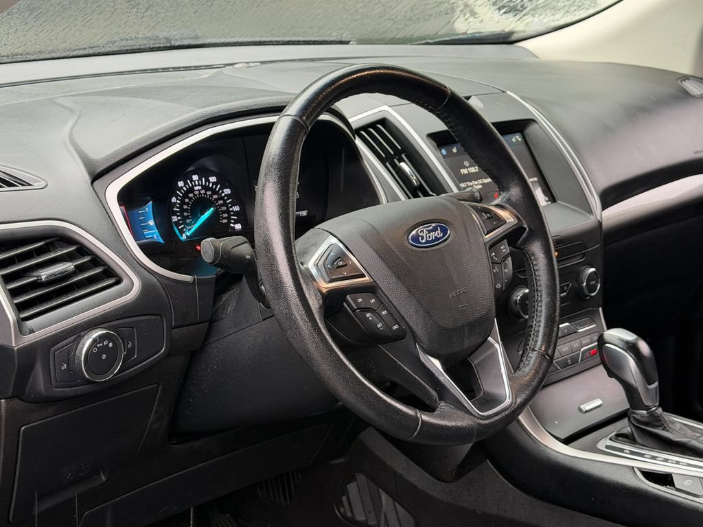 Certified 2018 Ford Edge SEL w/ Equipment Group 201A FWD image 12