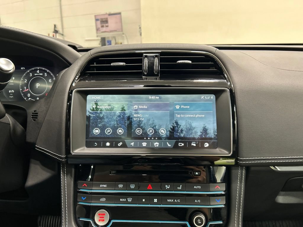 Used 2020 Jaguar F-PACE S AWD/4WD image 21