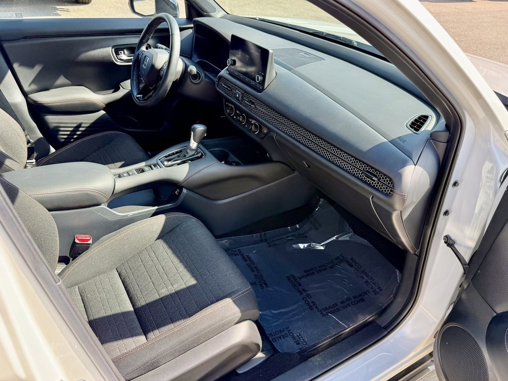 Used 2023 Honda HR-V Sport image 17