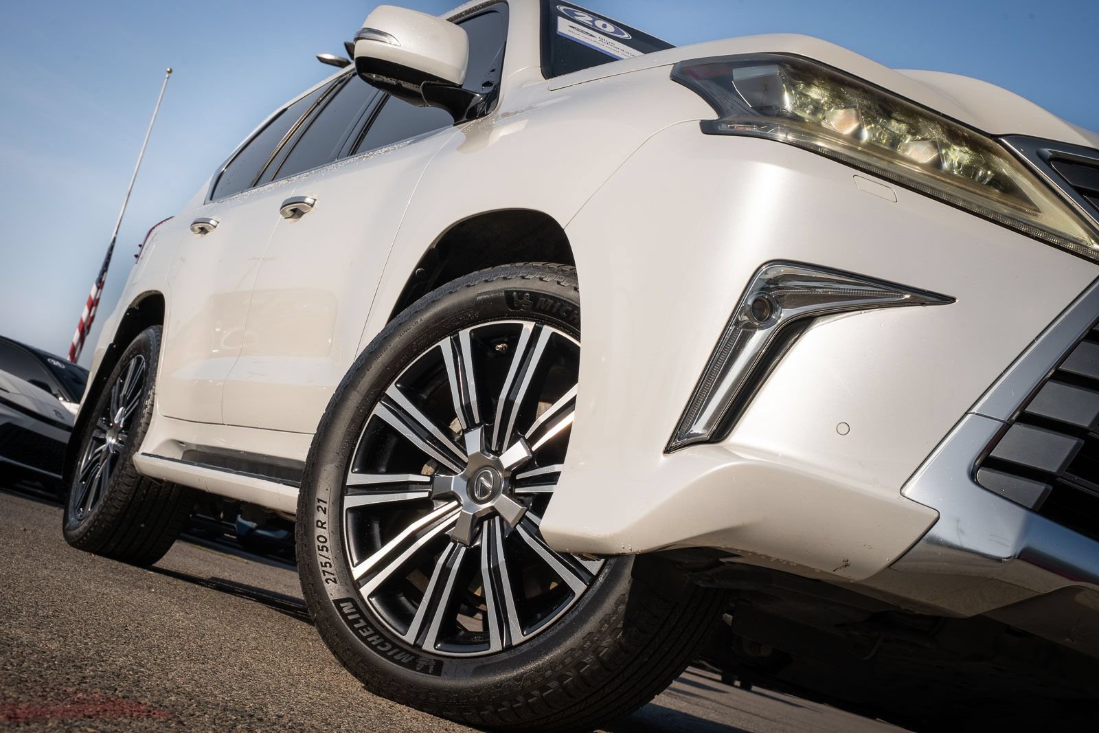 Used 2020 Lexus LX 570 4WD w/ Luxury Package image 5