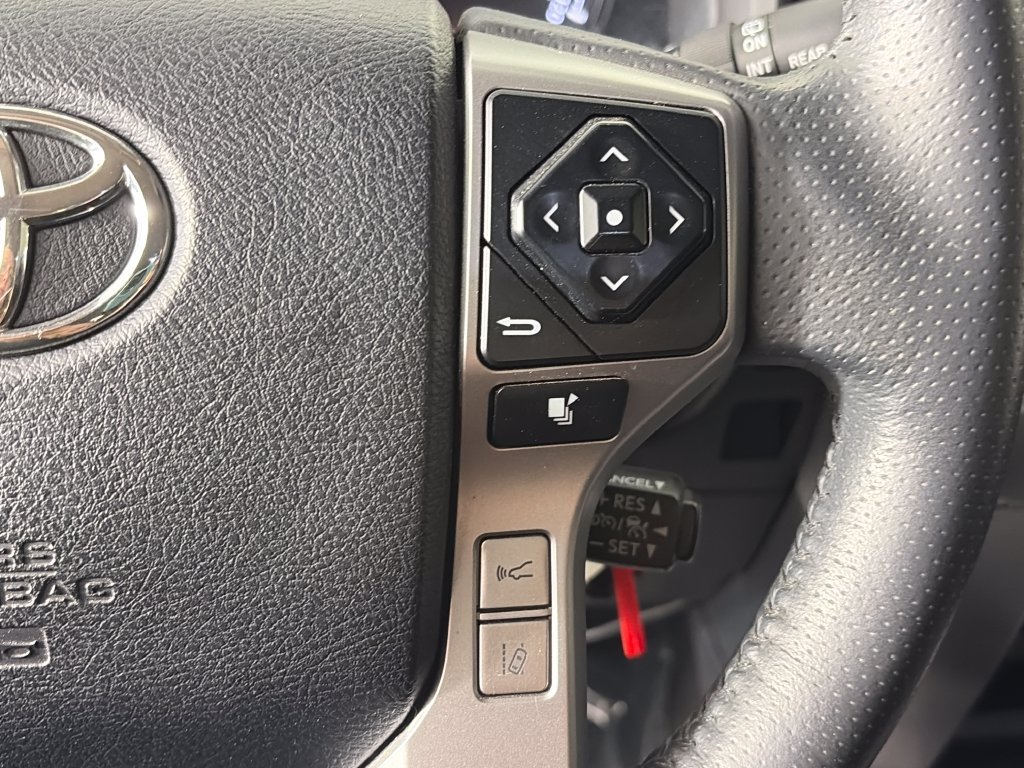 Used 2020 Toyota 4Runner 4WD image 18
