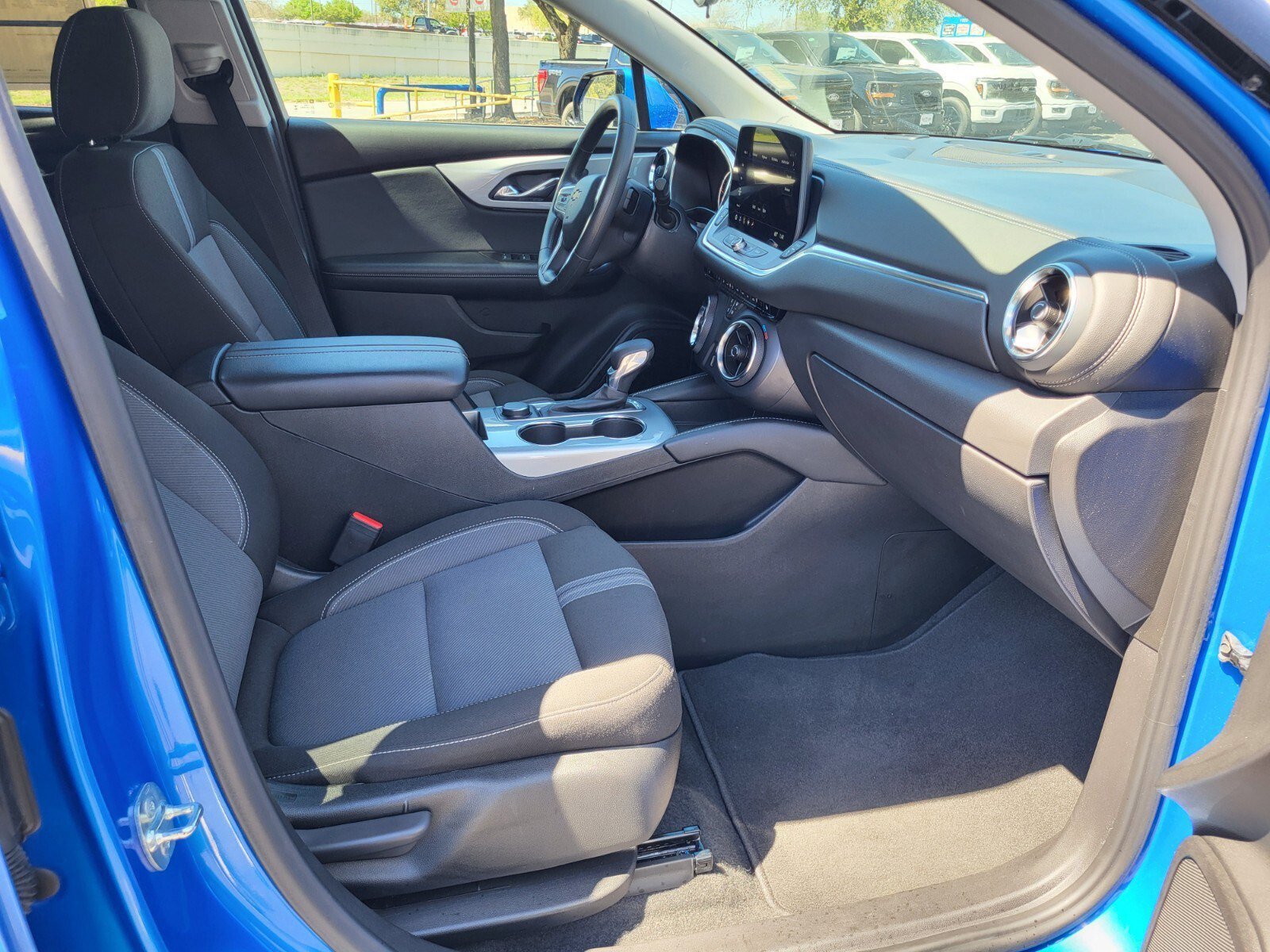 Used 2025 Chevrolet Blazer LT image 12