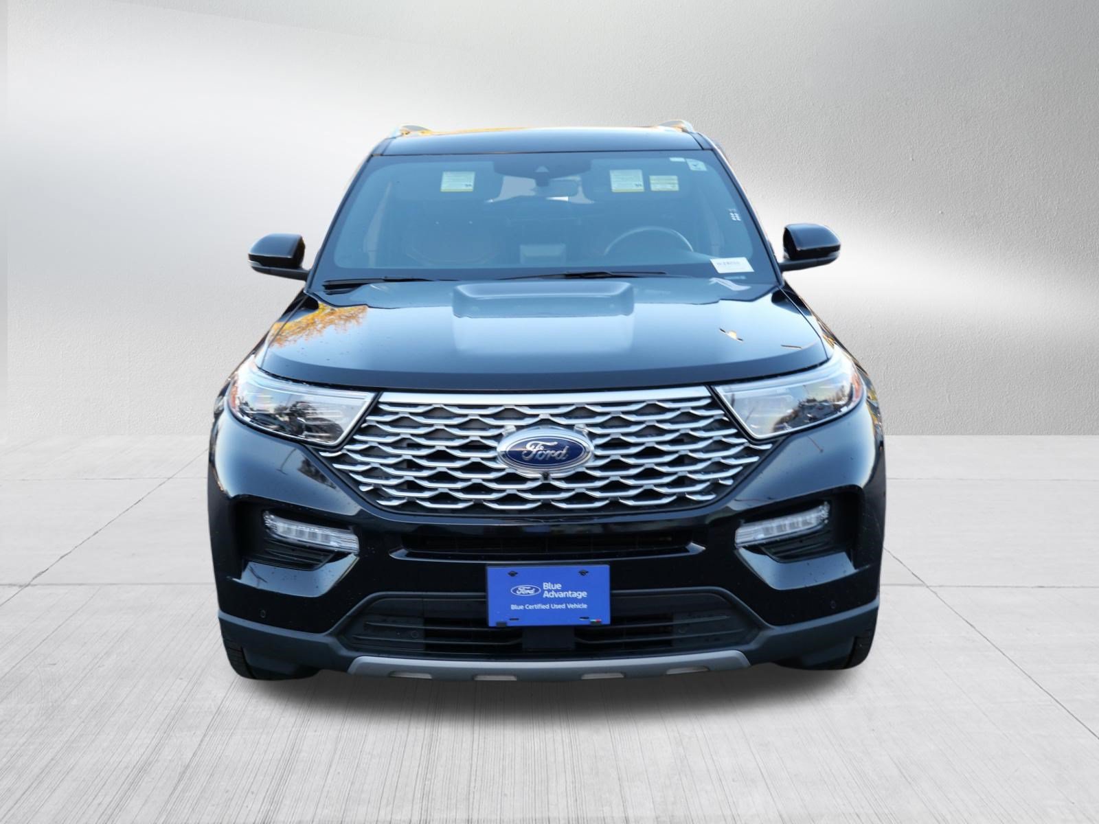 Certified 2020 Ford Explorer Platinum w/ Premium Technology Package AWD/4WD image 2