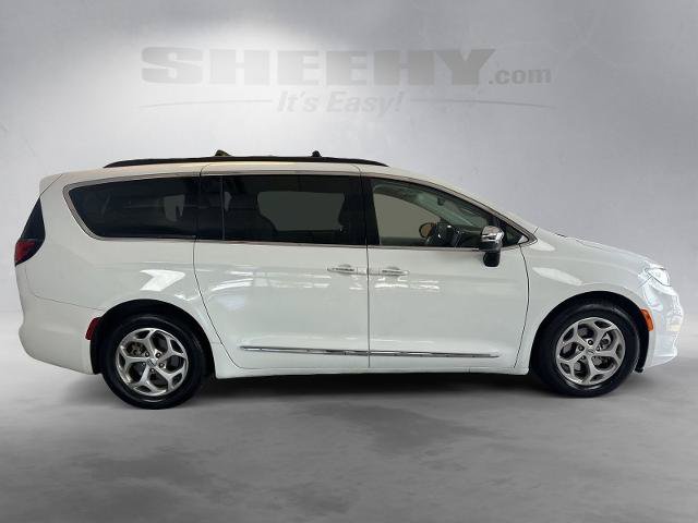 Used 2023 Chrysler Pacifica Limited FWD image 10