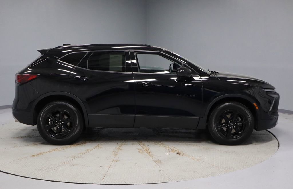 Used 2023 Chevrolet Blazer LT w/ Convenience Package AWD/4WD image 6