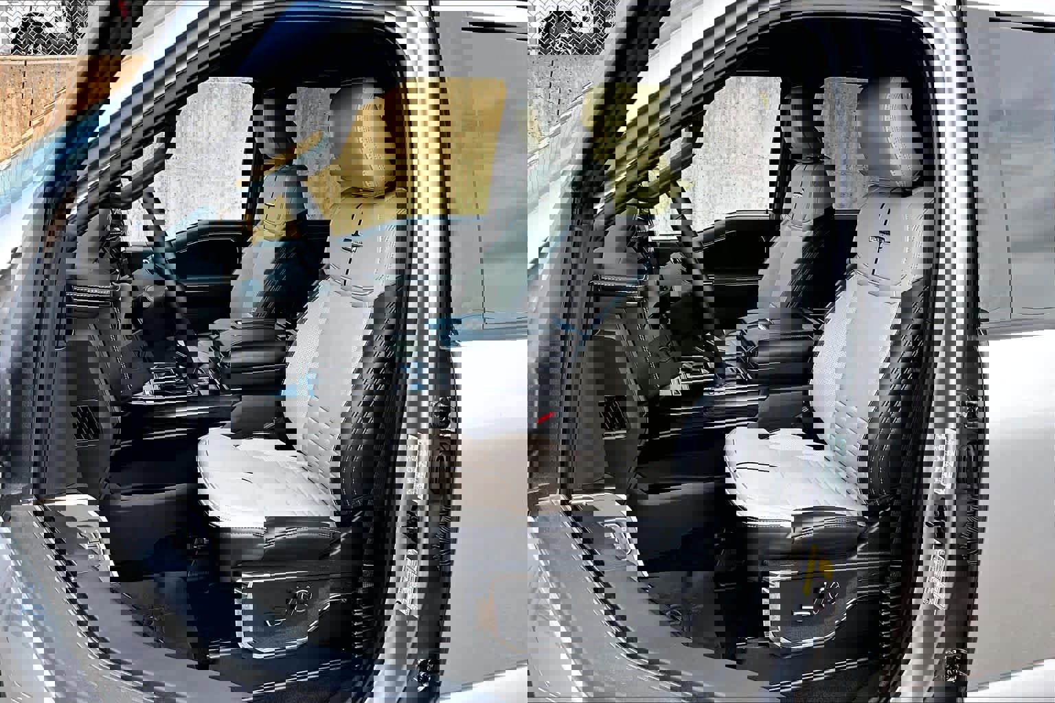 Certified 2025 Ford F150 Lightning Platinum image 10