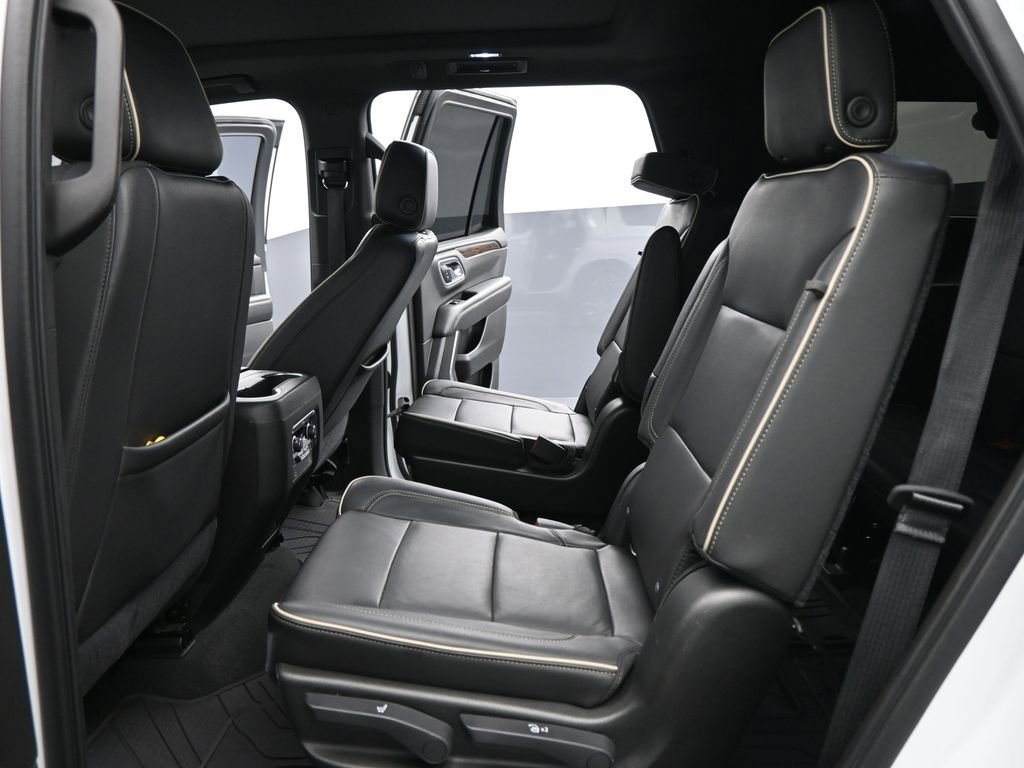 Used 2021 Chevrolet Tahoe Premier w/ Premium Package image 20