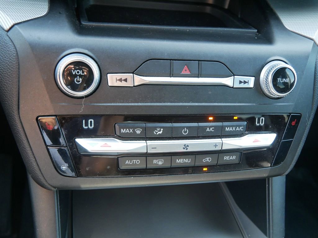 Certified 2020 Ford Explorer XLT w/ Equipment Group 202A image 22