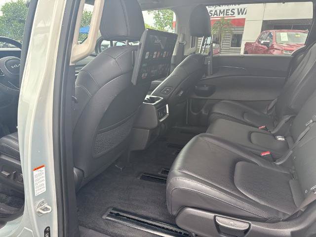 Used 2025 Kia Carnival SX FWD image 21