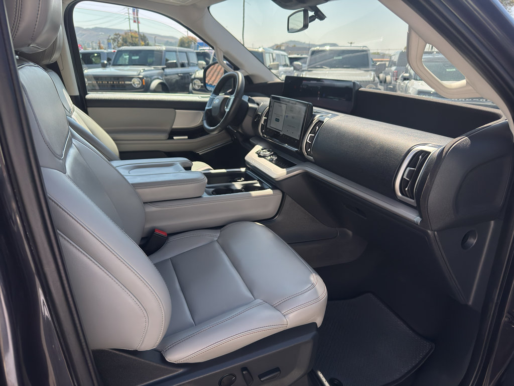 Certified 2025 Ford Expedition Active AWD/4WD image 40