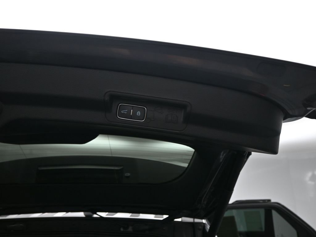 Certified 2023 Ford Explorer XLT w/ Equipment Group 202A image 26