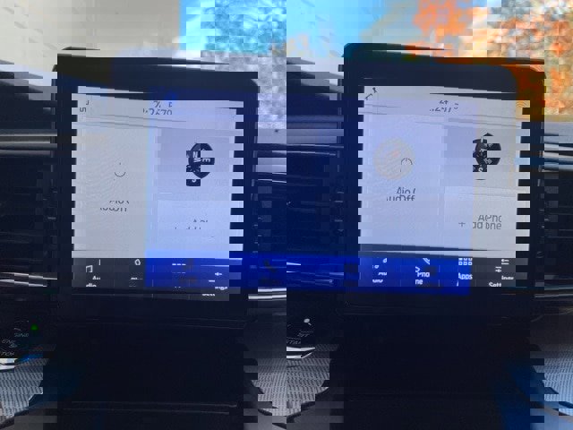 Certified 2020 Ford Explorer XLT w/ Equipment Group 202A image 25