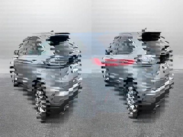 Certified 2021 Ford Edge Titanium w/ Equipment Group 301A FWD image 5