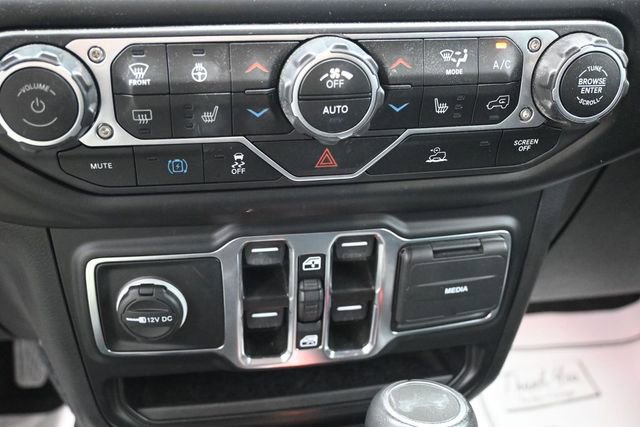 Used 2023 Jeep Wrangler Unlimited Sahara w/ Cold Weather Group AWD/4WD image 11