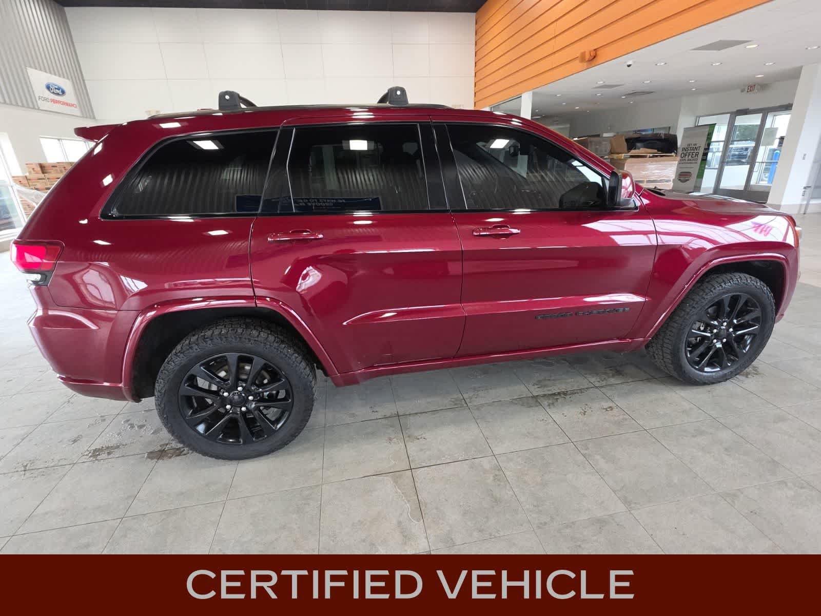 Used 2019 Jeep Grand Cherokee Altitude AWD/4WD image 7