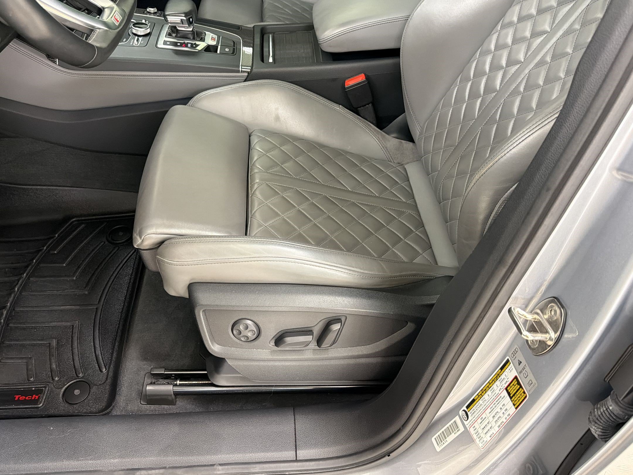 Used 2020 Audi SQ5 Premium Plus w/ Premium Plus Package AWD/4WD image 14