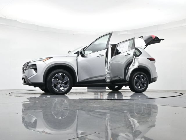 Used 2025 Nissan Rogue SV FWD image 52