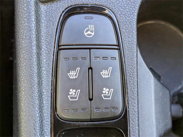 Used 2022 Kia Niro EX Premium image 23