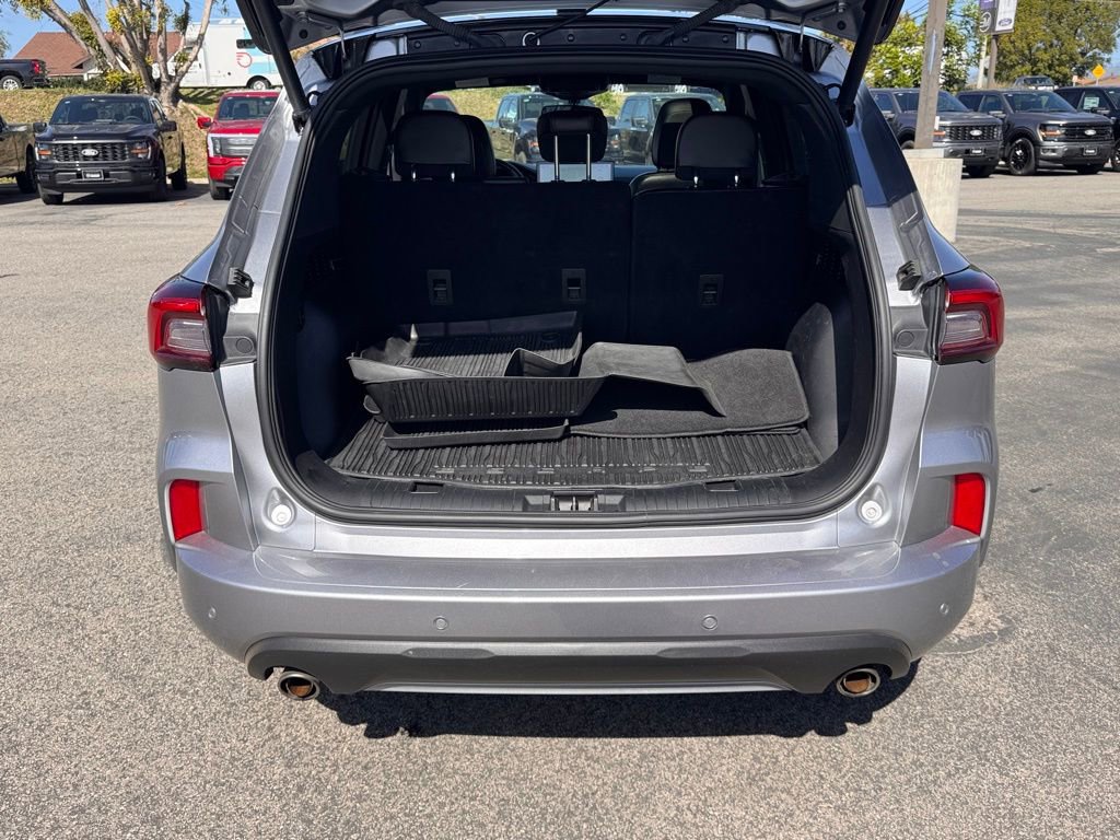 Certified 2024 Ford Escape ST-Line w/ Tech Pack #1 image 13