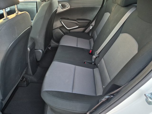 Used 2024 Kia Soul LX FWD image 28