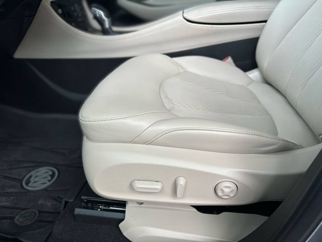 Used 2020 Buick Envision Preferred w/ LPO, Roadside Safety Package FWD image 13