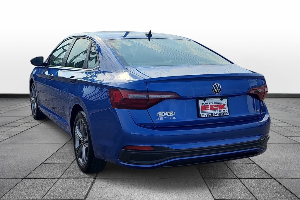 Used 2024 Volkswagen Jetta SE FWD image 7