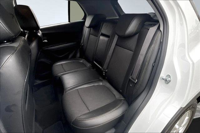 Used 2022 Chevrolet Trax LT w/ LT Convenience Package image 29