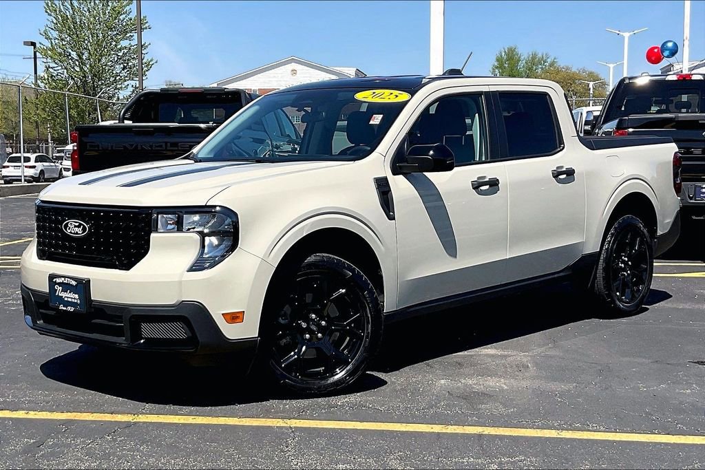 Certified 2025 Ford Maverick XLT w/ Black Appearance Package AWD/4WD image 10