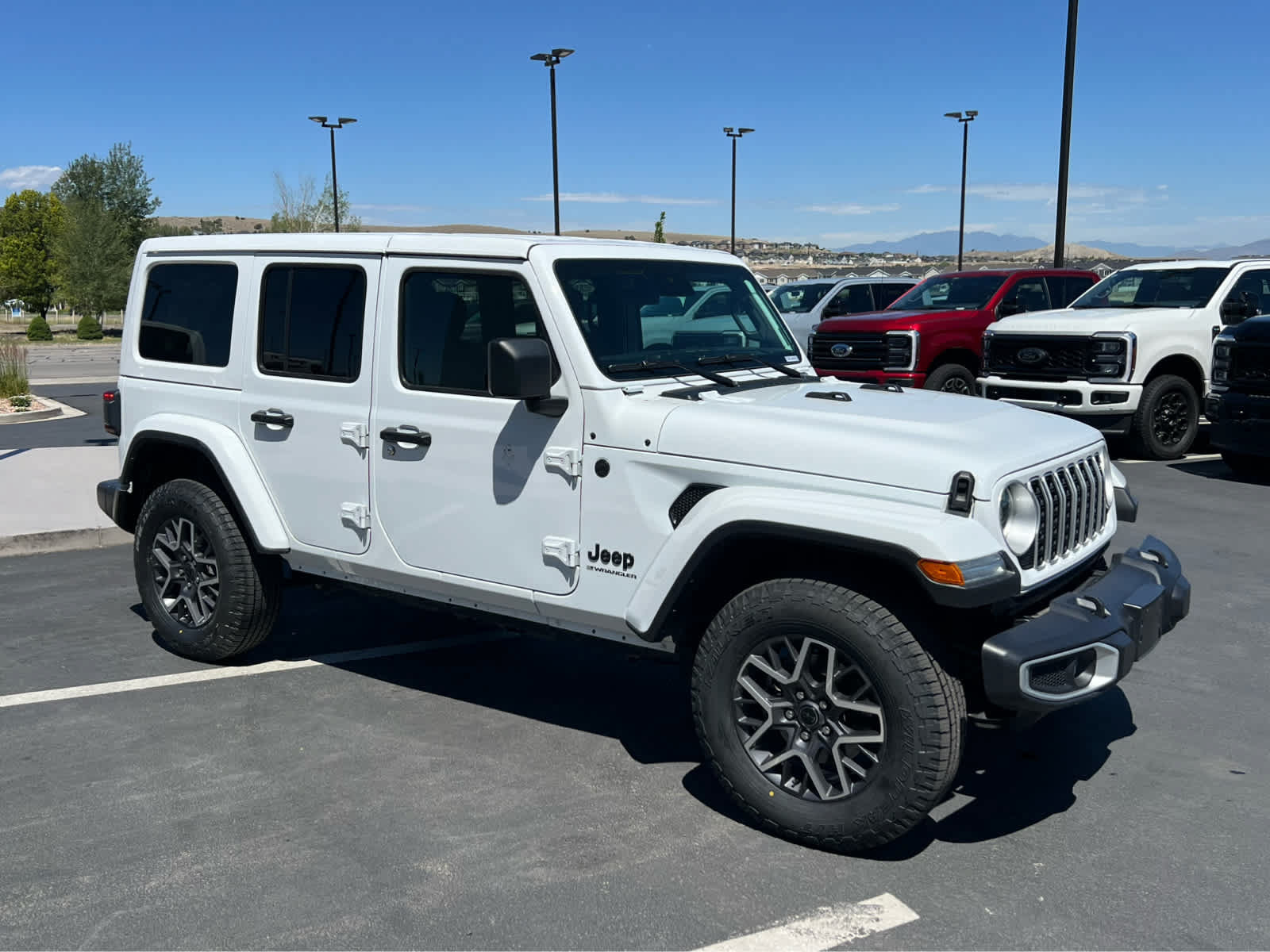 Used 2025 Jeep Wrangler Unlimited Sahara AWD/4WD image 5