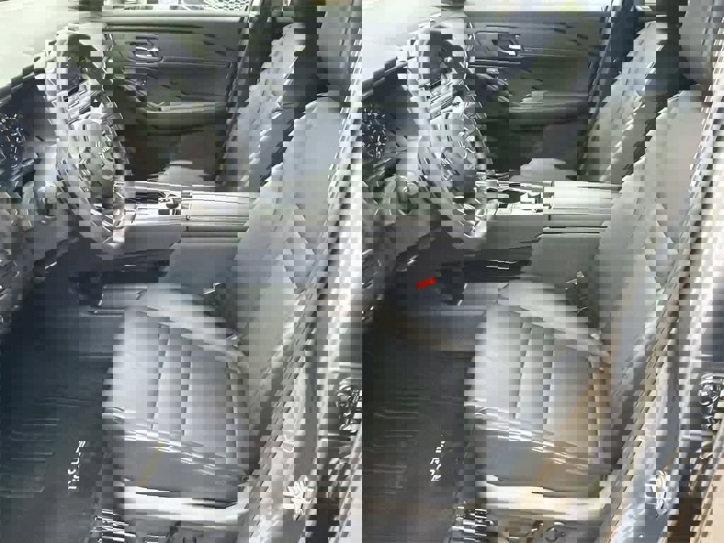 Used 2024 Nissan Rogue SV w/ SV Premium Package image 10