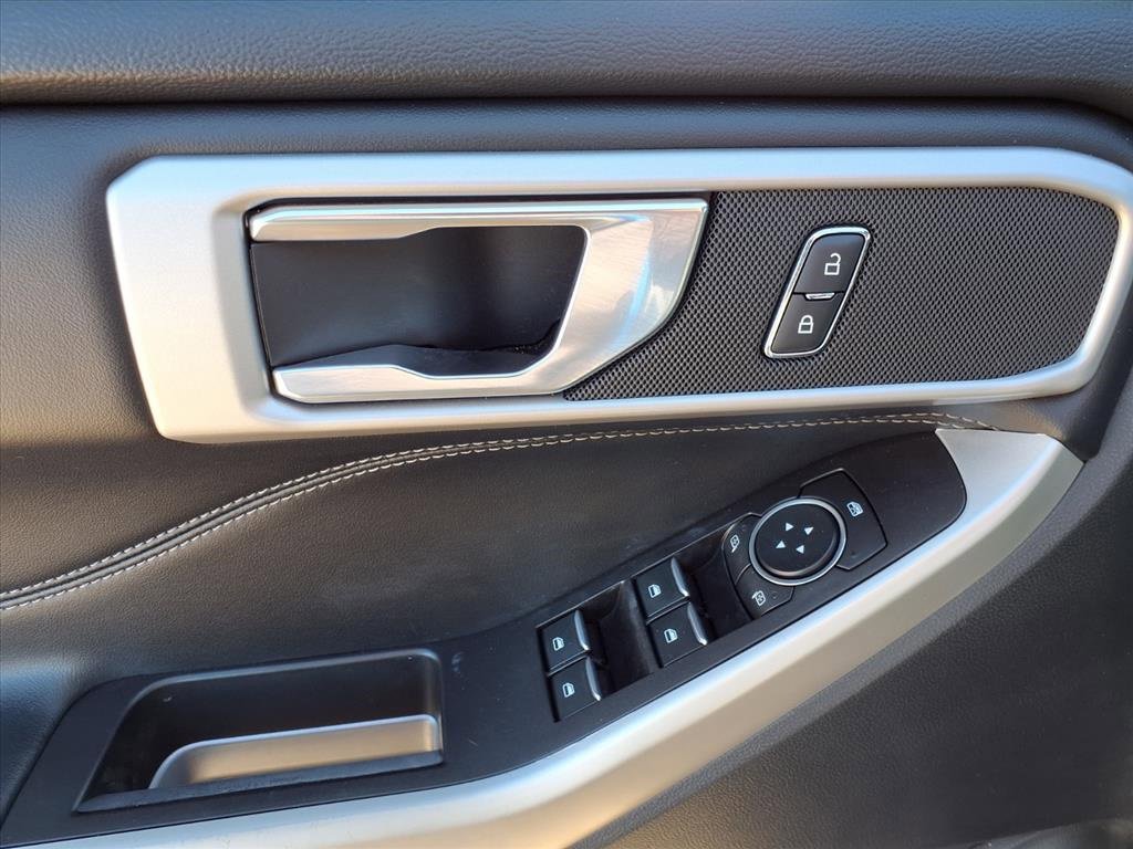 Certified 2020 Ford Explorer XLT w/ Equipment Group 202A image 16