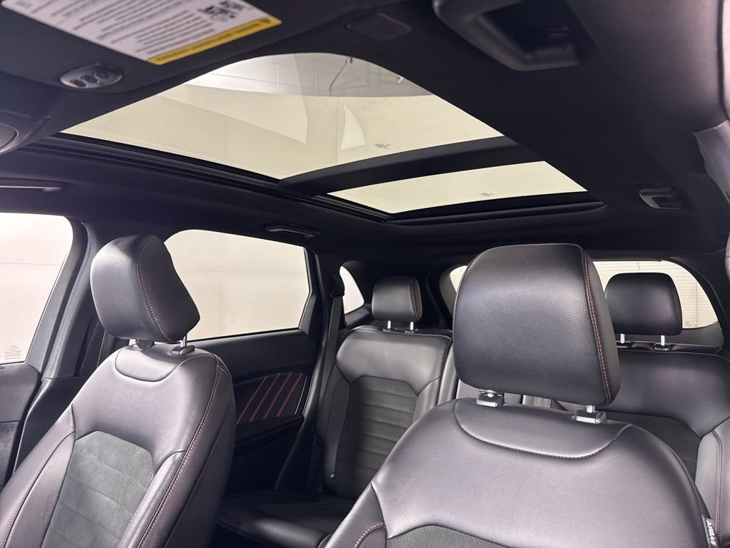 Certified 2023 Ford Edge ST-Line AWD/4WD image 16