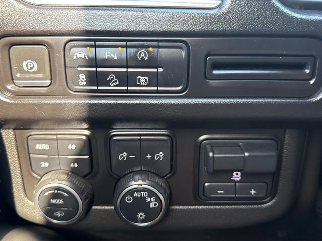 Used 2023 Chevrolet Tahoe Z71 w/ Z71 Off-Road Package image 23