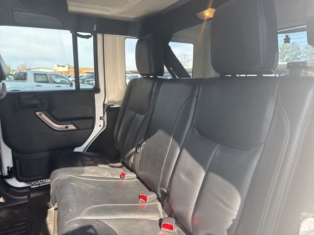 Used 2018 Jeep Wrangler Unlimited Sahara image 10