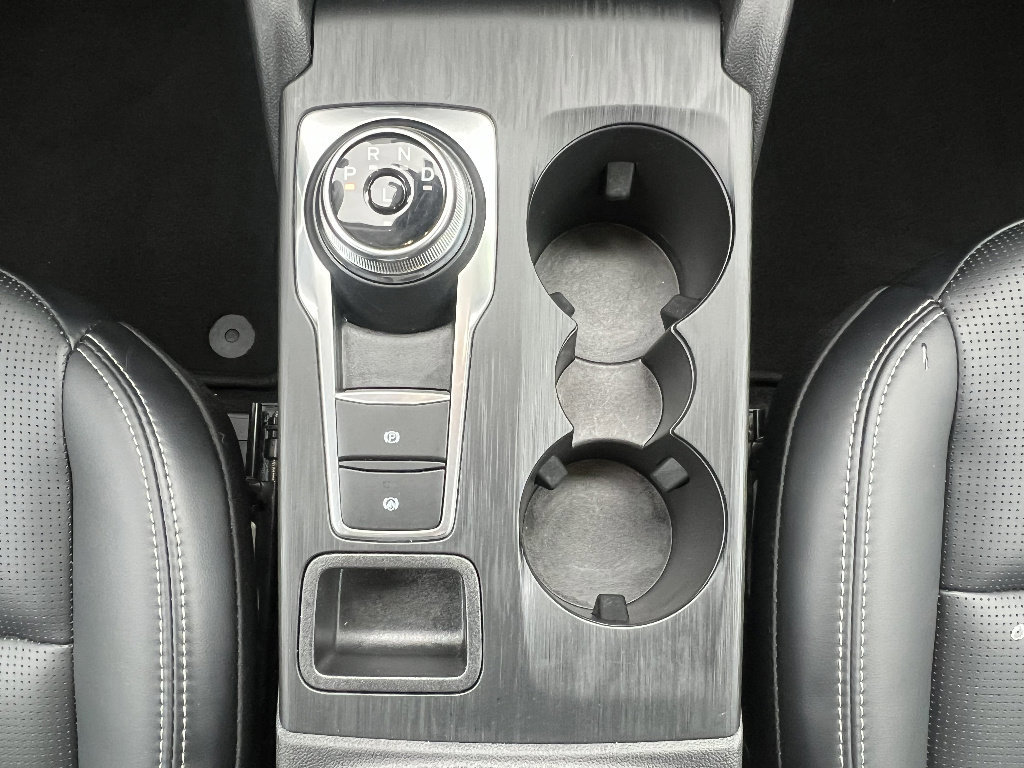 Certified 2025 Ford Escape Platinum image 26