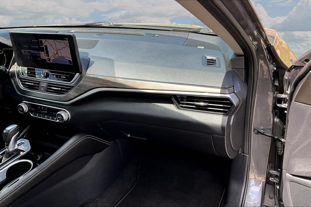 Used 2023 Nissan Altima 2.5 SL FWD image 27