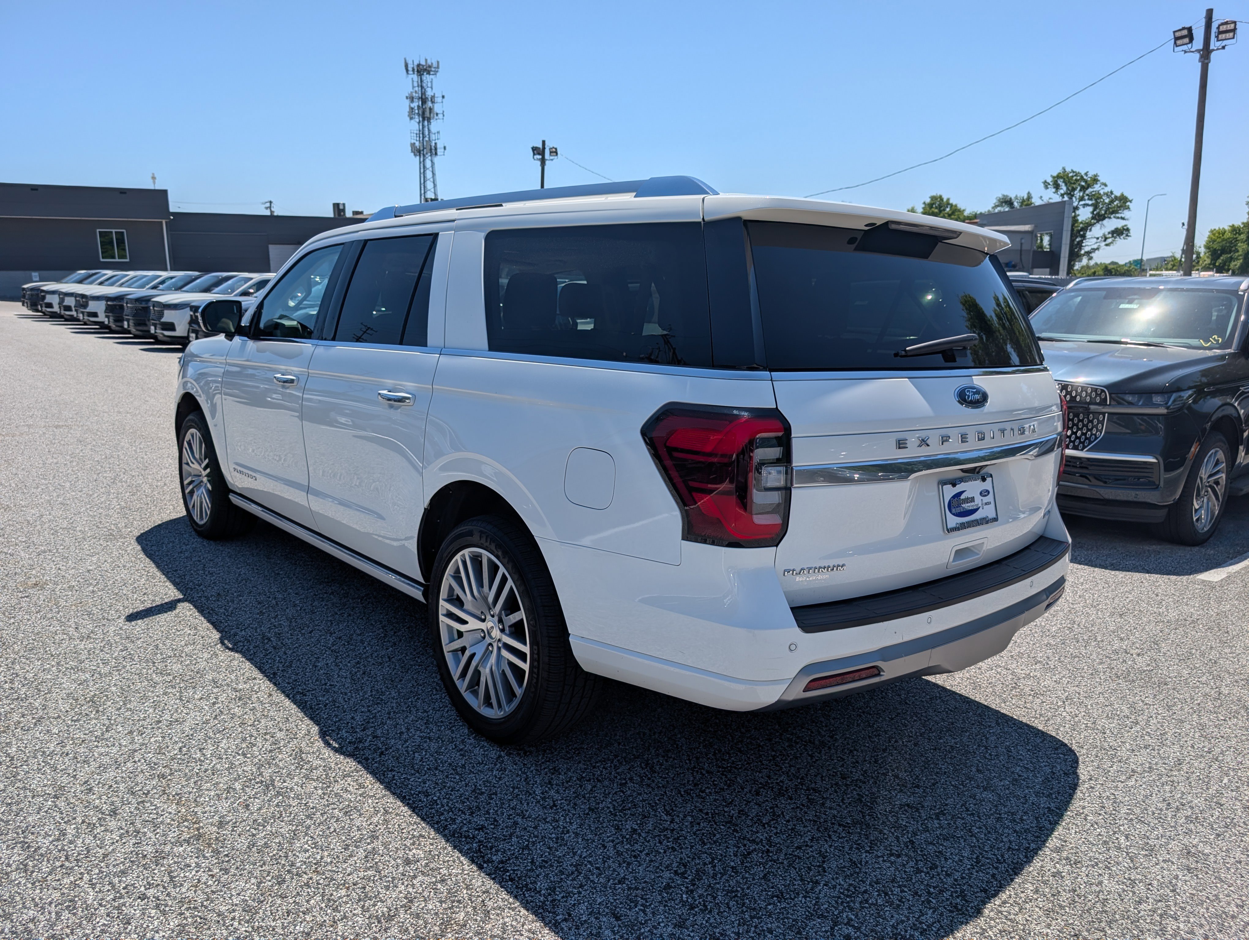 Certified 2023 Ford Expedition Max Platinum AWD/4WD image 5