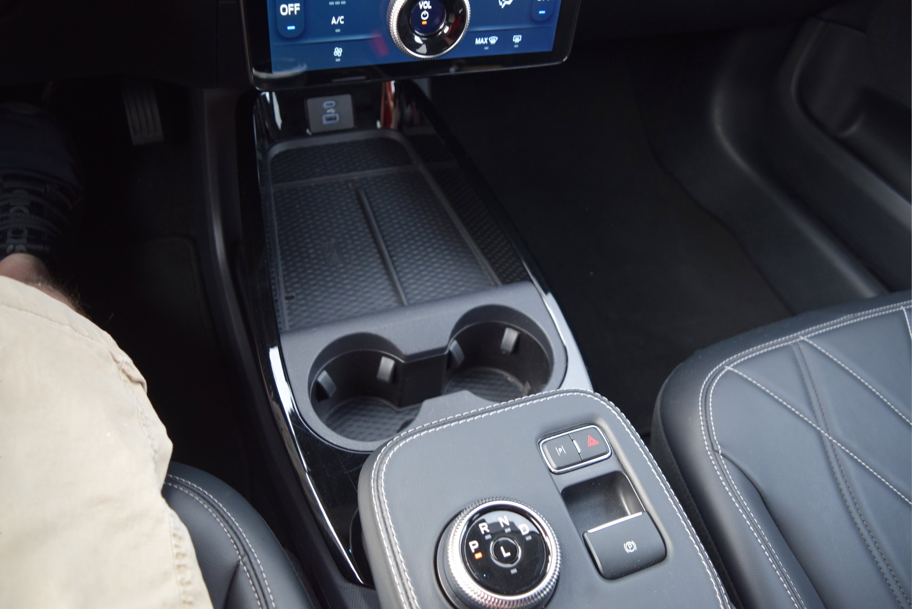 Certified 2022 Ford Mustang Mach-E Select image 13