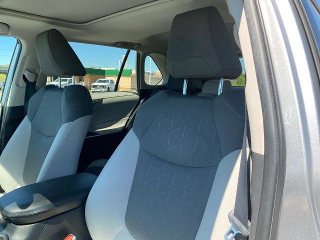 Used 2022 Toyota RAV4 XLE AWD/4WD image 11