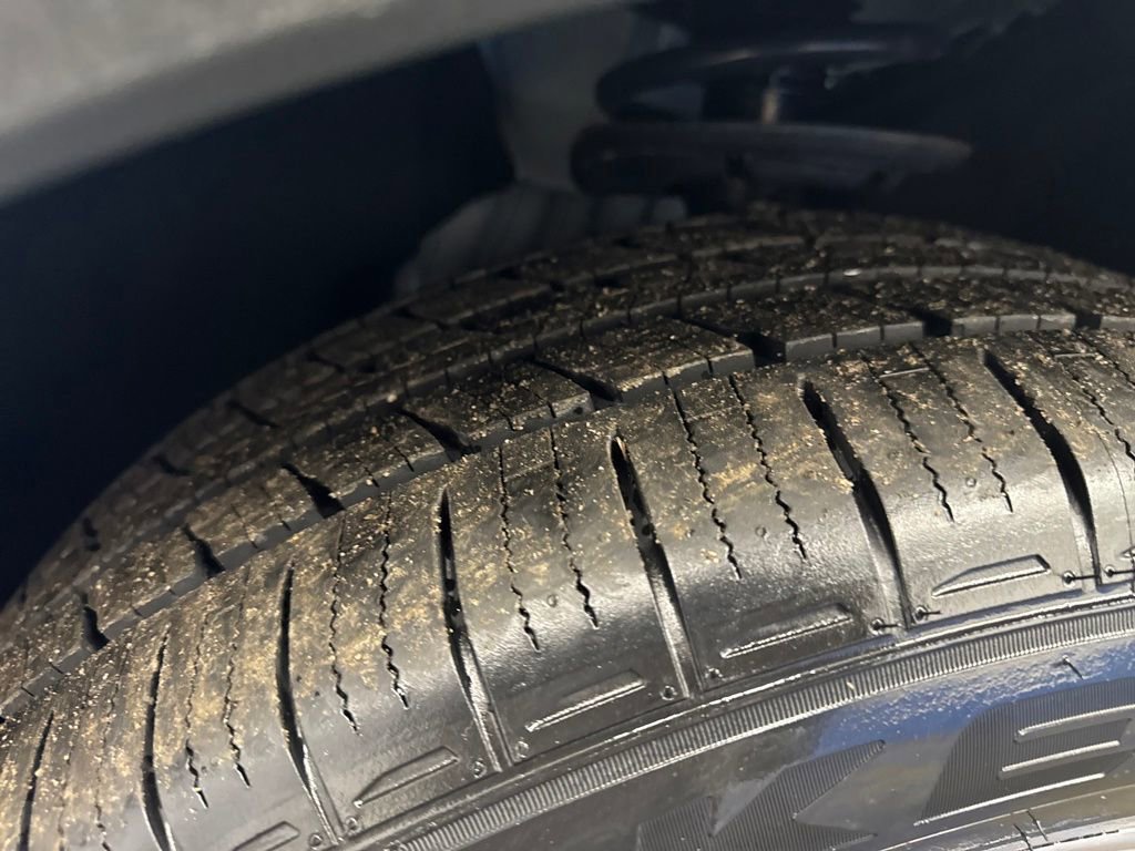 Certified 2021 Ford Explorer Limited w/ Equipment Group 301A image 31