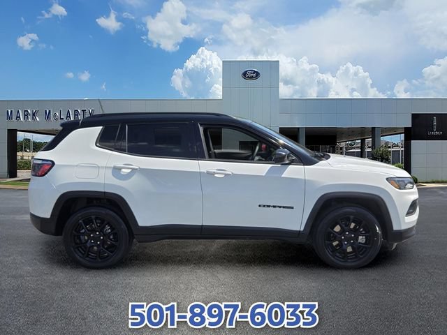 Used 2024 Jeep Compass Latitude w/ Altitude Special Edition AWD/4WD image 6