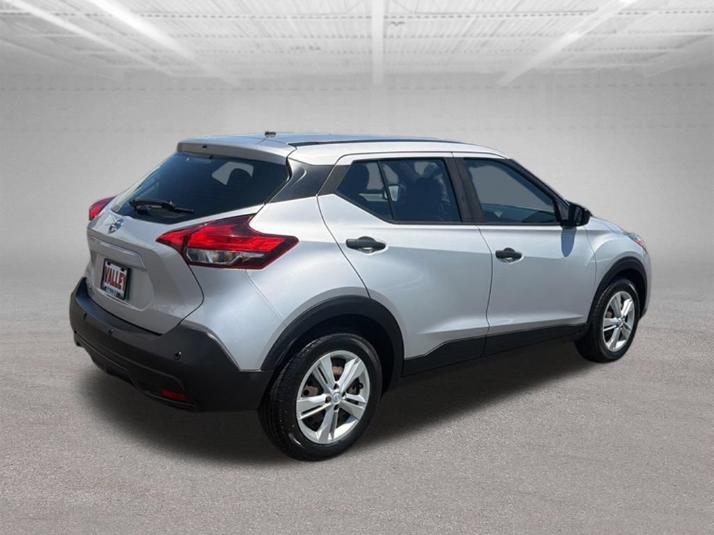 Used 2020 Nissan Kicks S FWD image 10