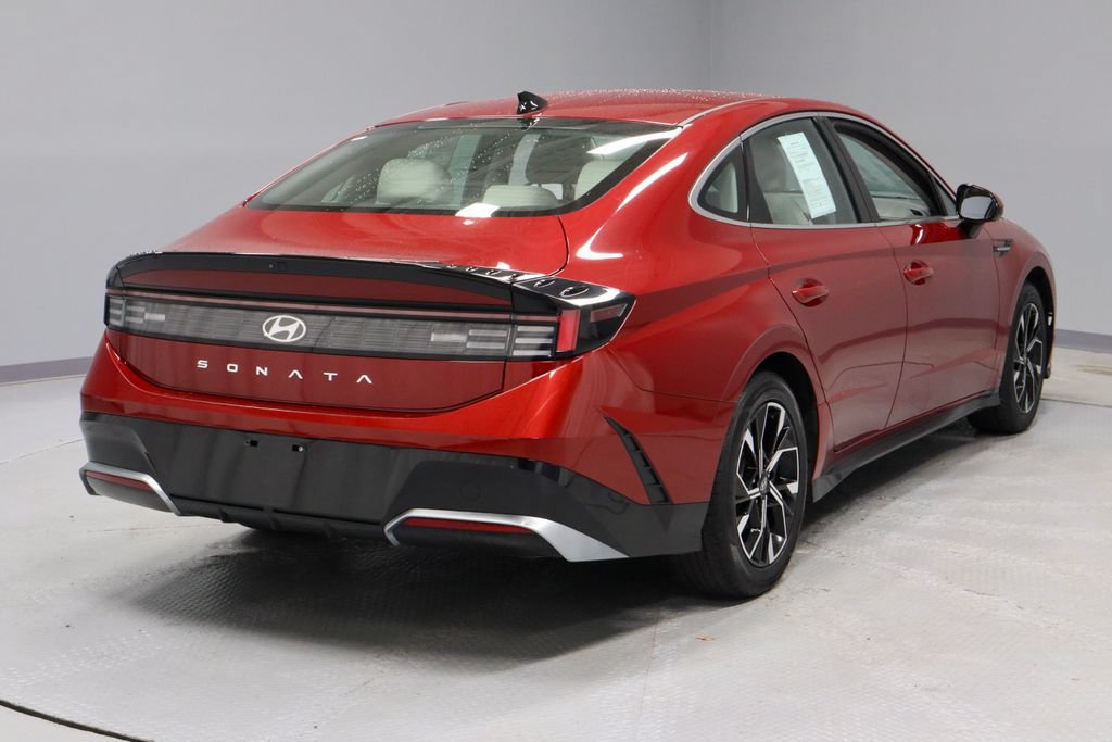 Used 2024 Hyundai Sonata SEL FWD image 11