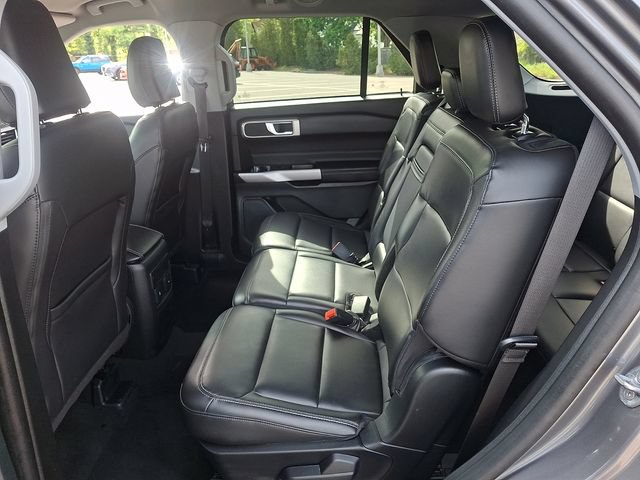 Certified 2023 Ford Explorer XLT w/ Equipment Group 202A AWD/4WD image 10