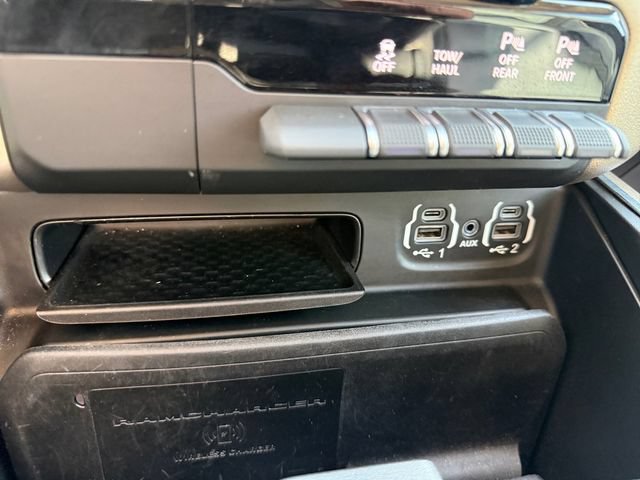 Used 2021 RAM 1500 Laramie AWD/4WD image 13