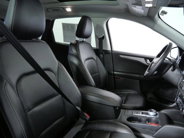 Certified 2022 Ford Escape SEL w/ Technology Package AWD/4WD image 11