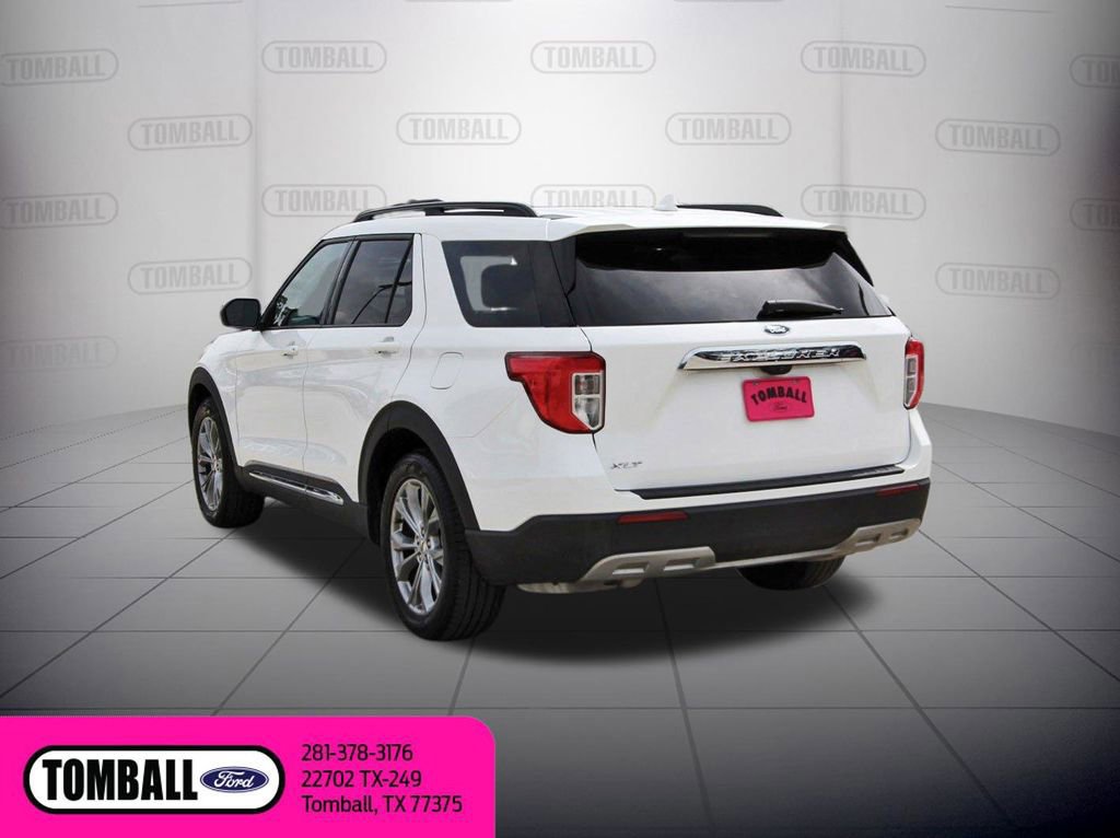 Certified 2022 Ford Explorer XLT w/ Equipment Group 202A image 3